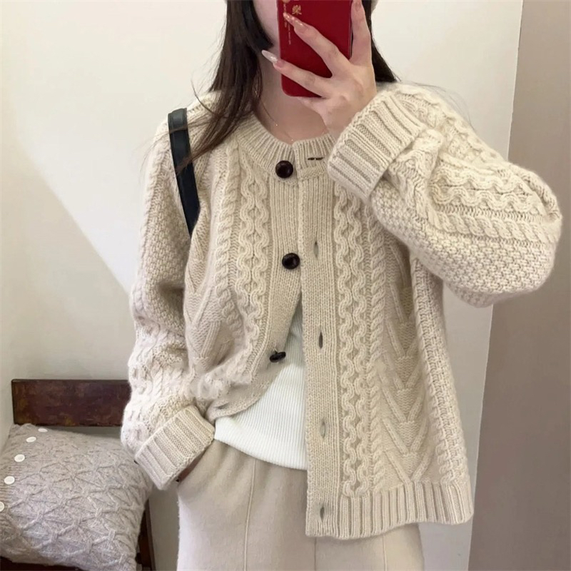 意大利设计秋冬款100%羊毛开衫女圆领重工扭花加厚外套柔软上衣