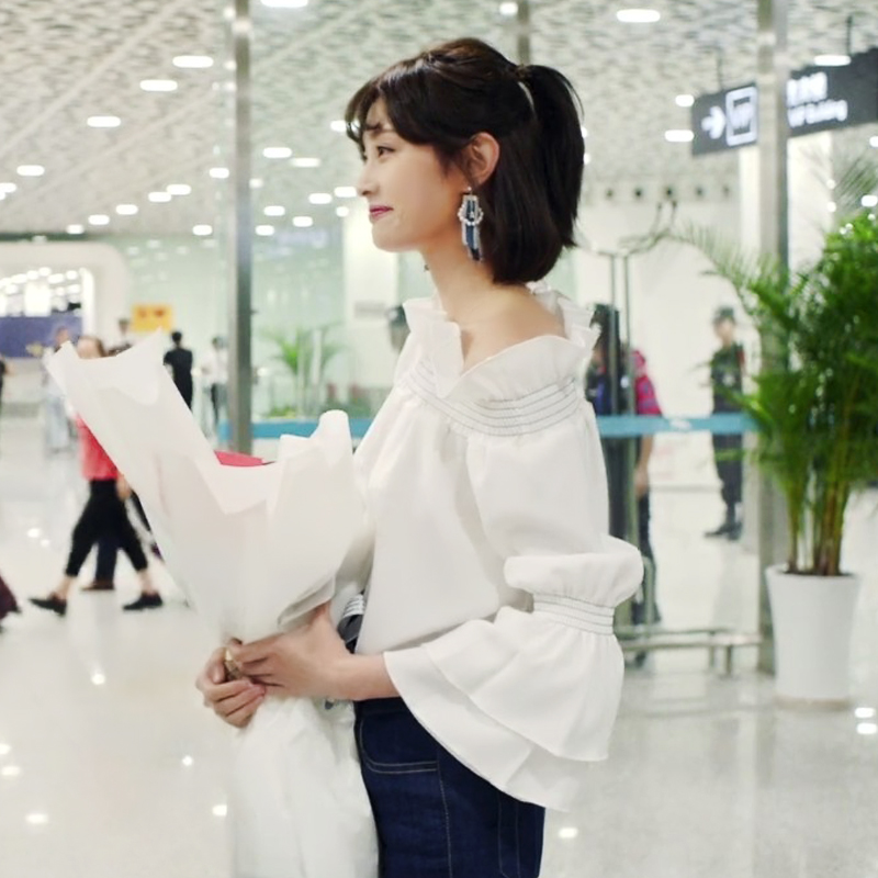 欧美钱贝贝盖玥希同款衣服白色一字领露肩荷叶边喇叭袖衬衫上衣|ruв категории Женская одежда, рубашка - от Buy2taobao.com для оказания профессиональной услуги покупки агента Taobao