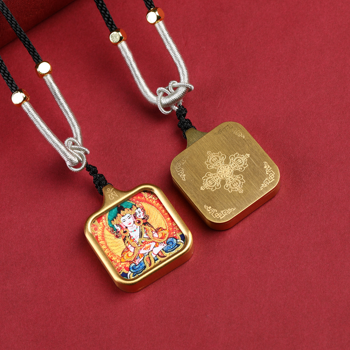 钛钢唐卡吊坠项链描金八大守护神半手绘藏传本命佛项链男女款藏式