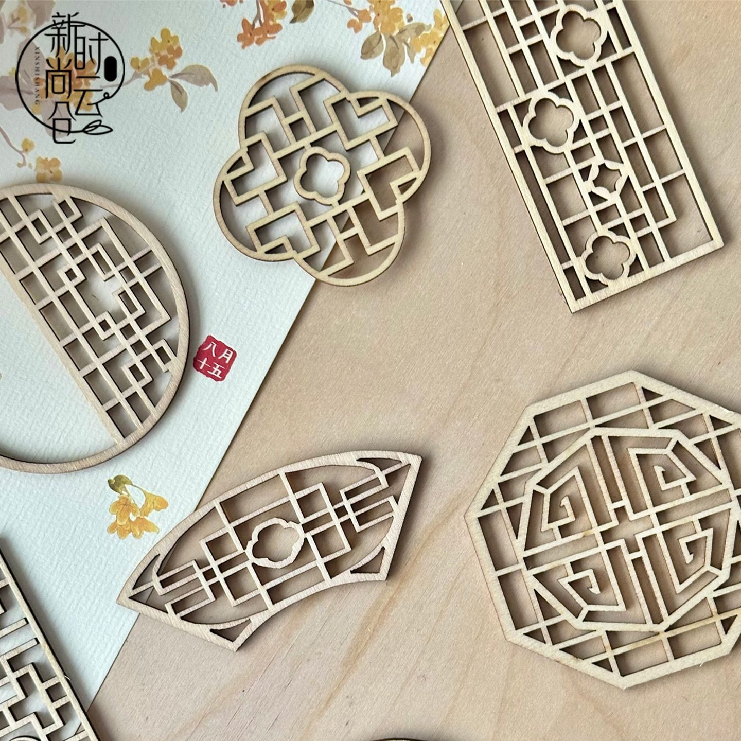 新中式古风木质雕刻镂空插件图片
