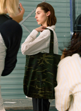 Ours Partime 水洗做旧通勤迷彩托特包Bags军绿色帆布袋