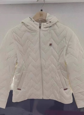 FILA斐乐女羽绒服2025冬新款时尚轻薄舒适保暖连帽上衣F61W543998