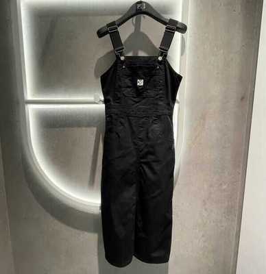 潮牌开叉FILAFUSION背带裙