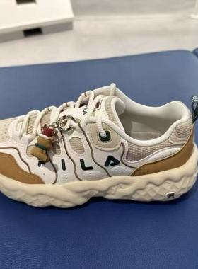 FILA斐乐潮牌2026春季圣诞情侣运动休闲鞋T12W611613 T12M611613