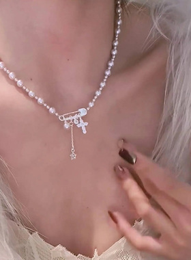 曼塔玫瑰施家珍珠别针十字架锆石项链设计感精致甜美女锁骨链颈链