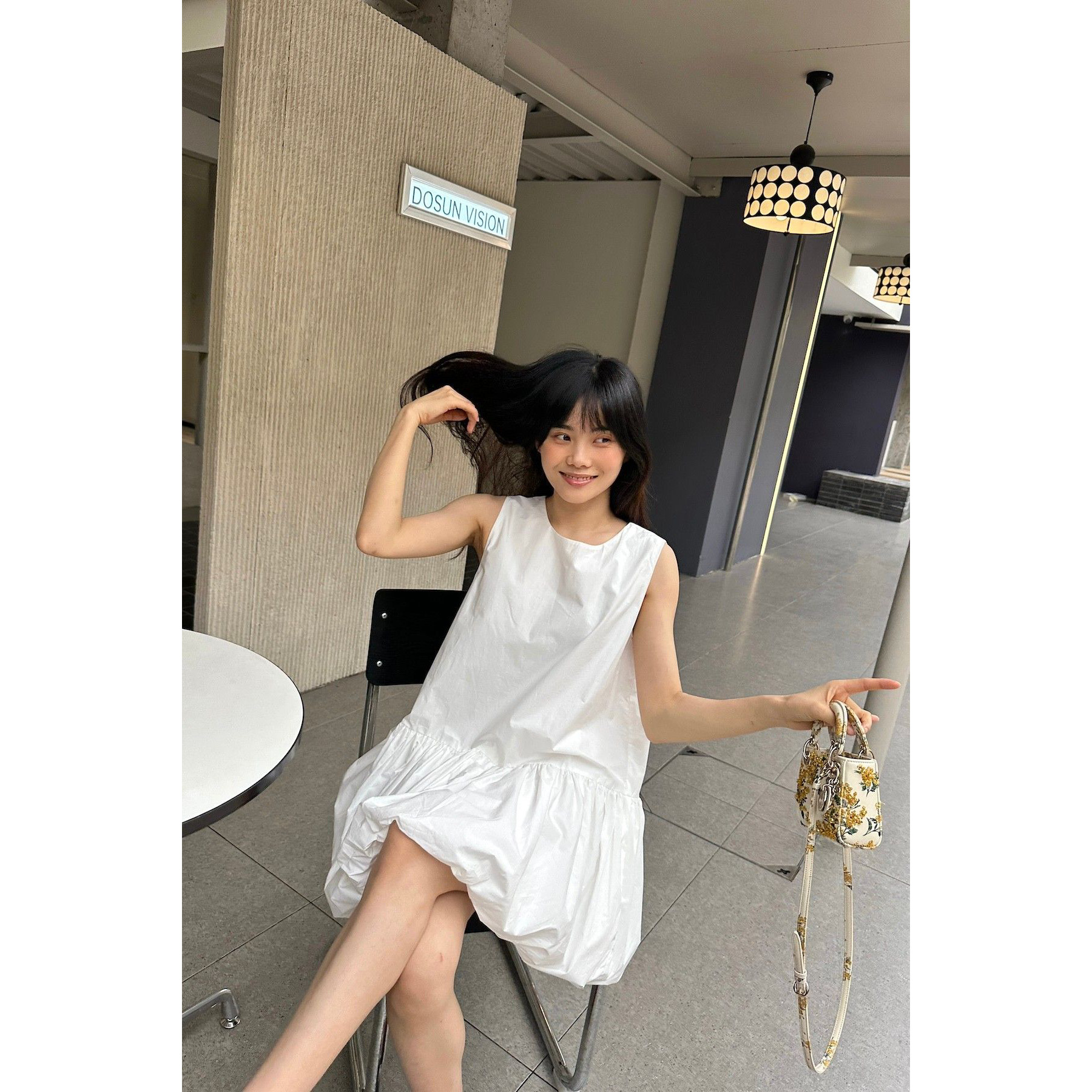 韩系白色无袖背心连衣裙女夏季温柔风气质裙子小个子宽松花苞短裙