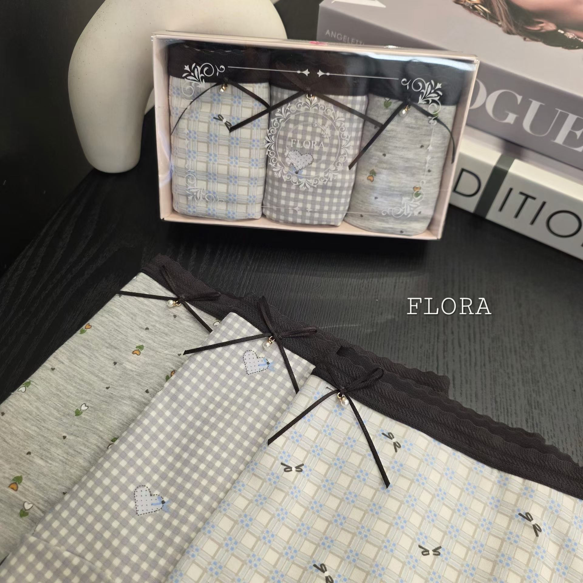 内裤3条一组 Flora 女士均码韩国东大门代购 可爱印花图案