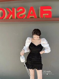 泡泡袖 V领褶皱包臀 洋气时髦连衣裙套装 2025早春新款