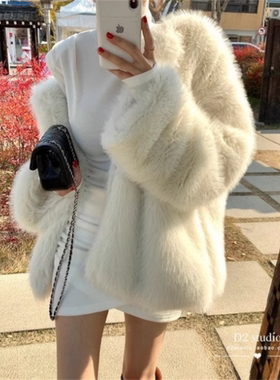 韩国网红洋气时尚仿皮草狐狸毛兔毛短外套女装大衣 白色毛毛上衣
