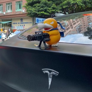 汽车载摆件机关枪可达鸭超酷猥琐加特林狙击手后备箱中控高级装饰