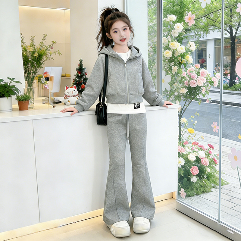 女童春装休闲两件套2026新款中大童洋气时髦运动套装儿童春季衣服图片