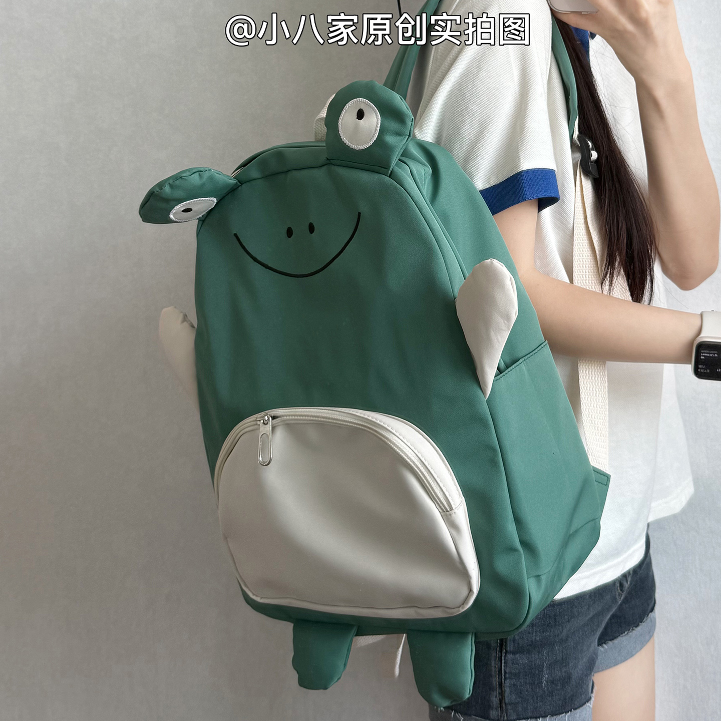 学生书包女生丑萌可爱卡通双肩包