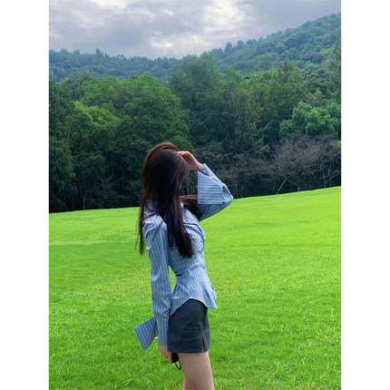 纯欲风辣妹美式复古修身收腰衬衫女春秋季设计感小众别致长袖上衣