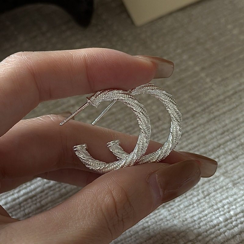 S925纯银韩版小众设计感复古麻花耳环韩版韩式风简约耳饰品,饰品/流行首饰/时尚饰品新,银饰耳饰,淘宝优惠券,粉丝福利购,淘宝优惠卷