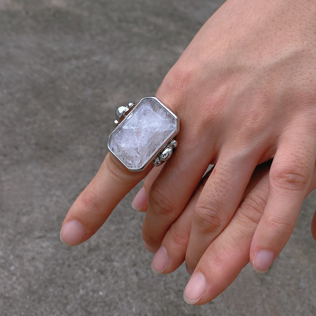 女金属夸张方块水晶戒指指环