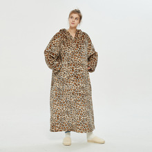Hooded lazy blanket cover with thickened leopard print卫衣