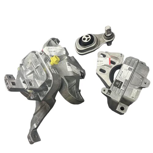 适用奔驰A180 GLB200 B260 GLA220 Z177W247发动机支架机脚胶波箱