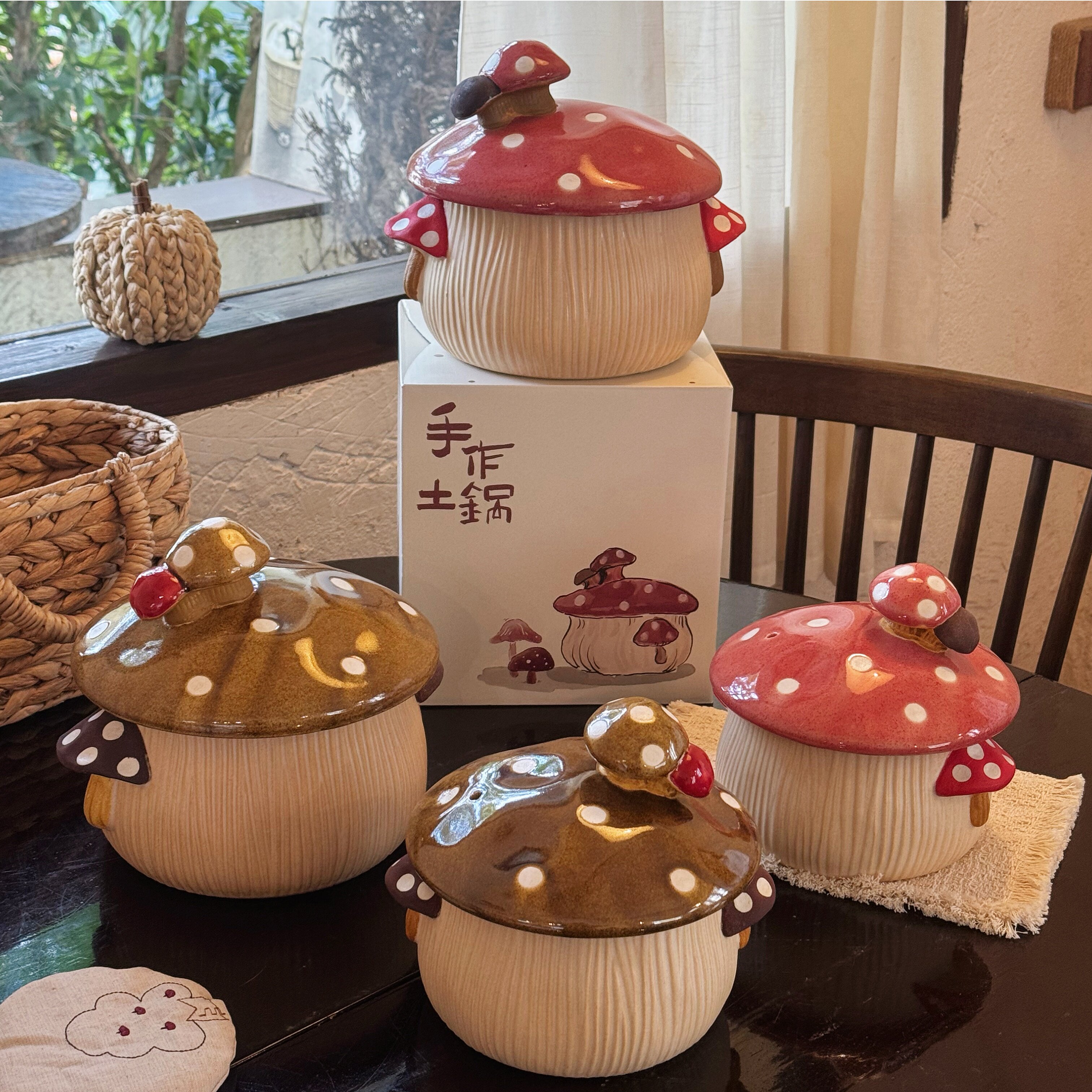 食光 可爱红蘑菇高颜值汤锅煮粥炖肉锅家用陶土锅可明火耐干烧图片