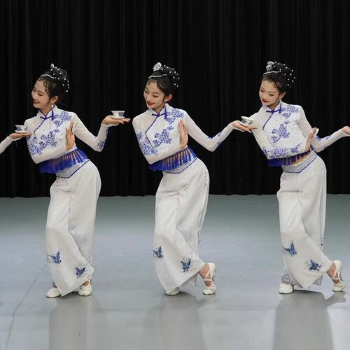 成都盖碗茶六一儿童演出服白盏茶妤表演服茶飘香古典舞青花瓷道具