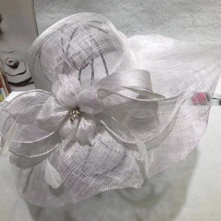英式贵族高端水钻花朵大檐麻纱帽女晚礼会帽沙滩遮阳帽子影楼拍摄