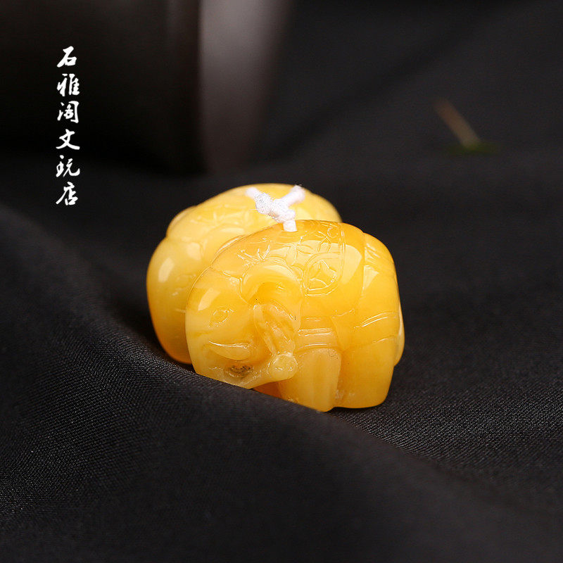 波罗的海天然琥珀吊坠 蜜蜡鸡油黄吉象吊坠 琥珀聚财小象背云配饰