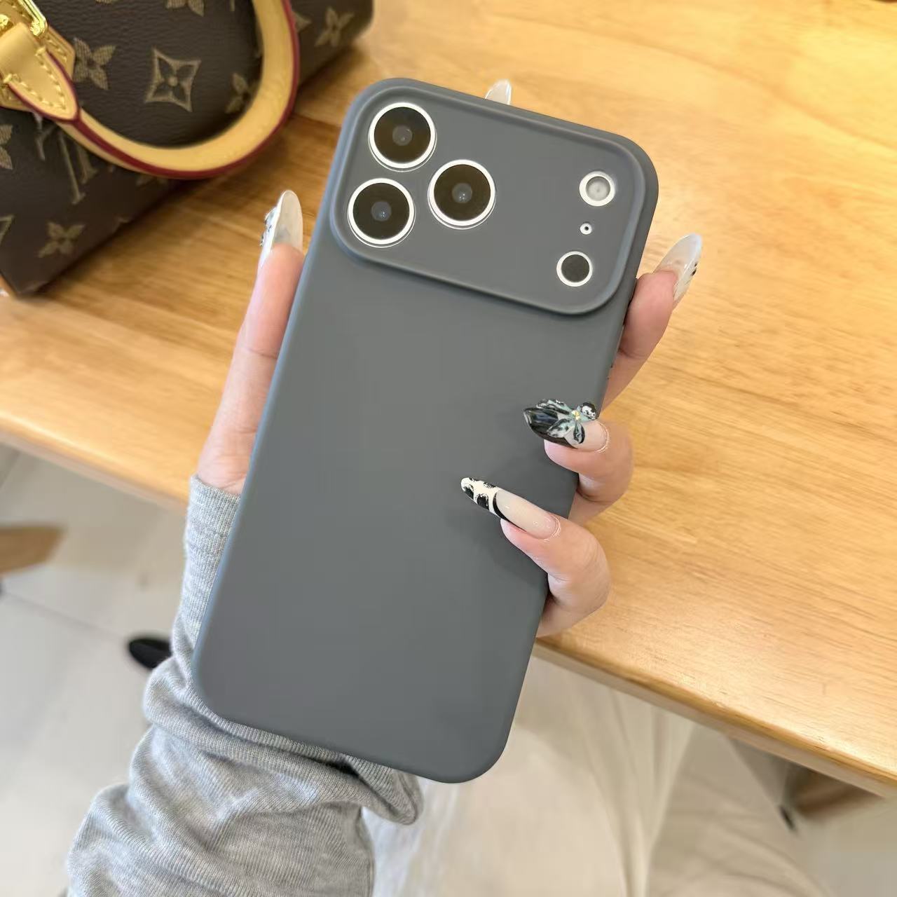 适用苹果17ProMax液态硅胶手机壳iPhone16ProMax硅胶材质纯色15Plus简约14情侣13高级12软糯11防摔X/XS保护套