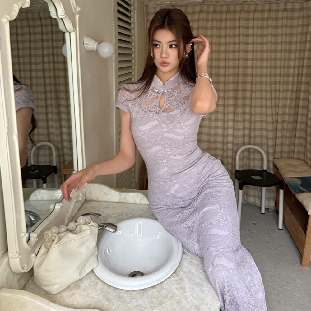 2026春夏新款设计感开叉修身蕾丝改良旗袍女夏立领镂空连衣裙