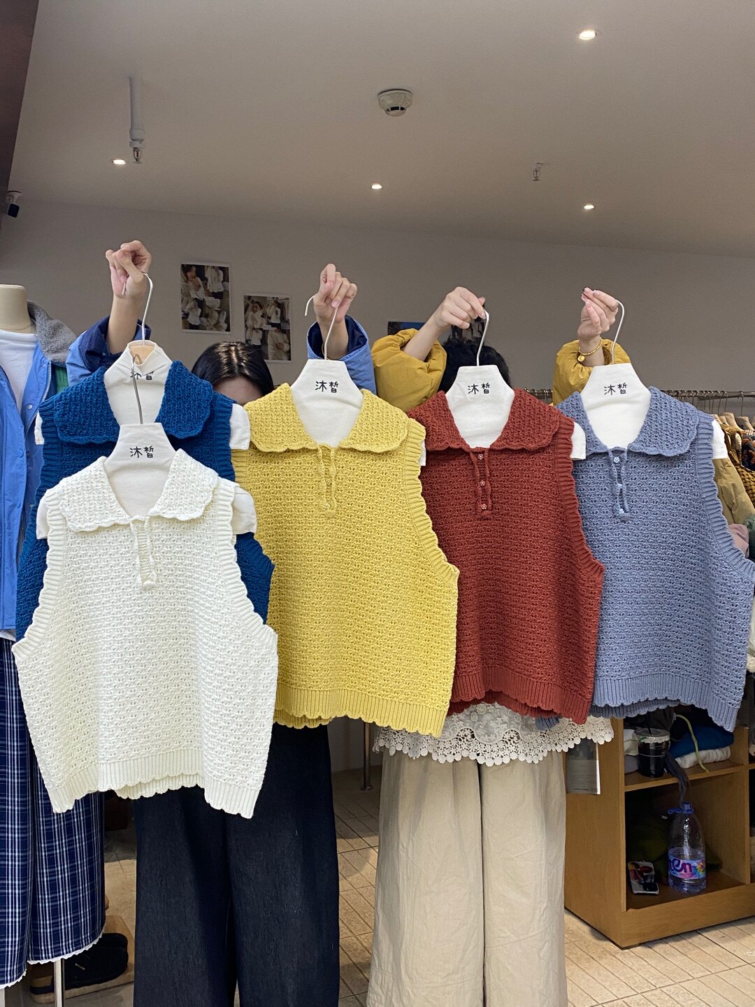 沐皙2025新款韩版宽松休闲百搭针织钩花马甲女无袖坎肩背心外套,女装/女士精品,马夹,淘宝优惠券,粉丝福利购,淘宝优惠卷