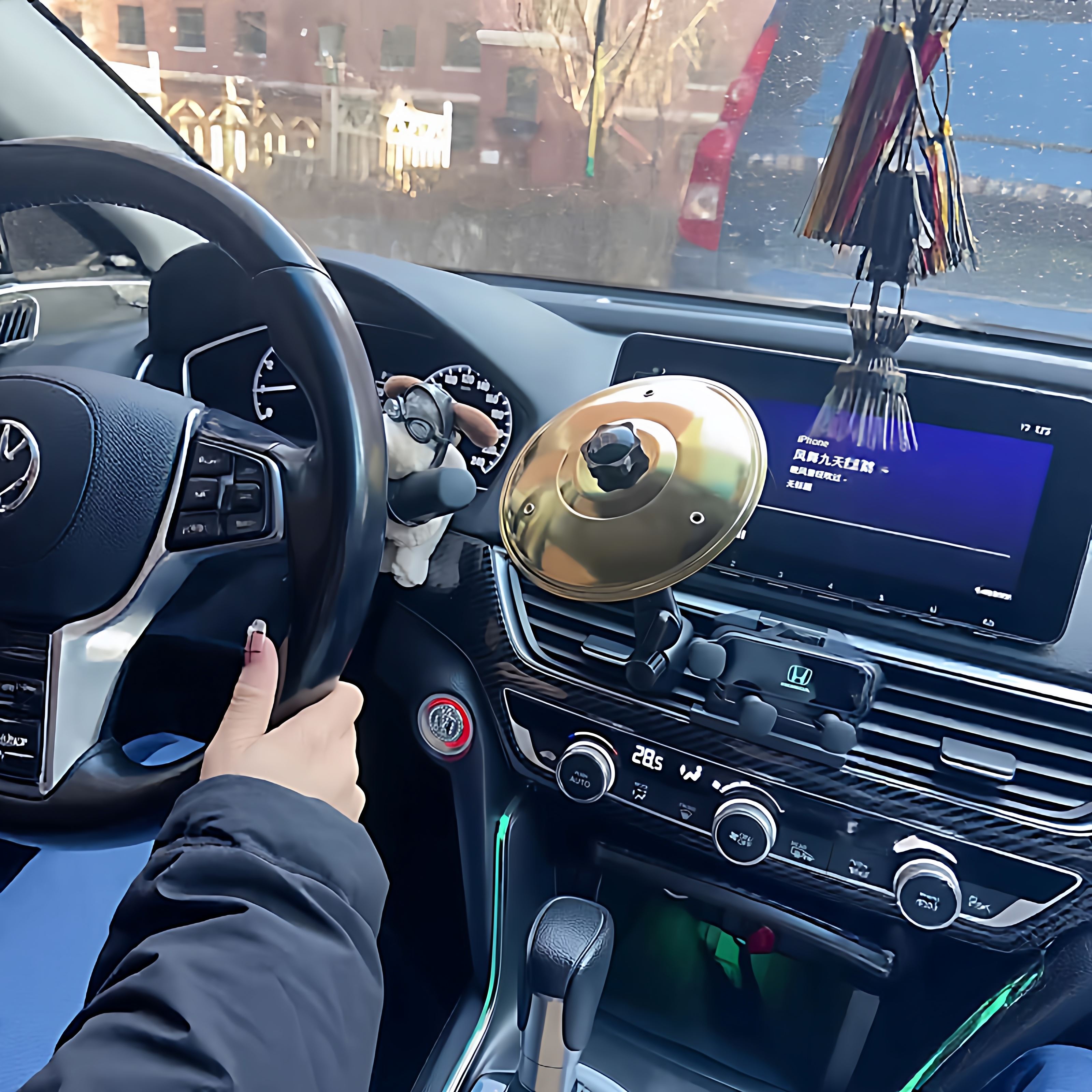 手拍车载擦片乐器架子鼓汽车出门口仪表台小摆件堵车防困提神神器