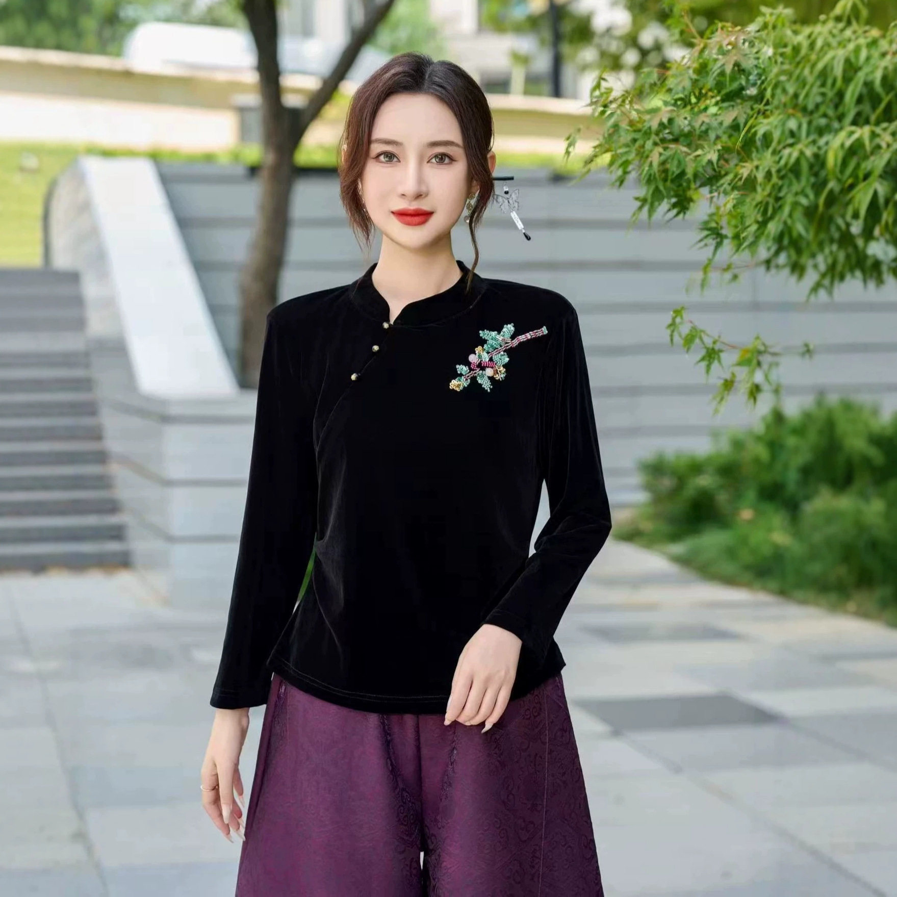 新中式国风女装真丝绒古法绣钉珠刺绣立领旗袍小衫上衣复古打底衫