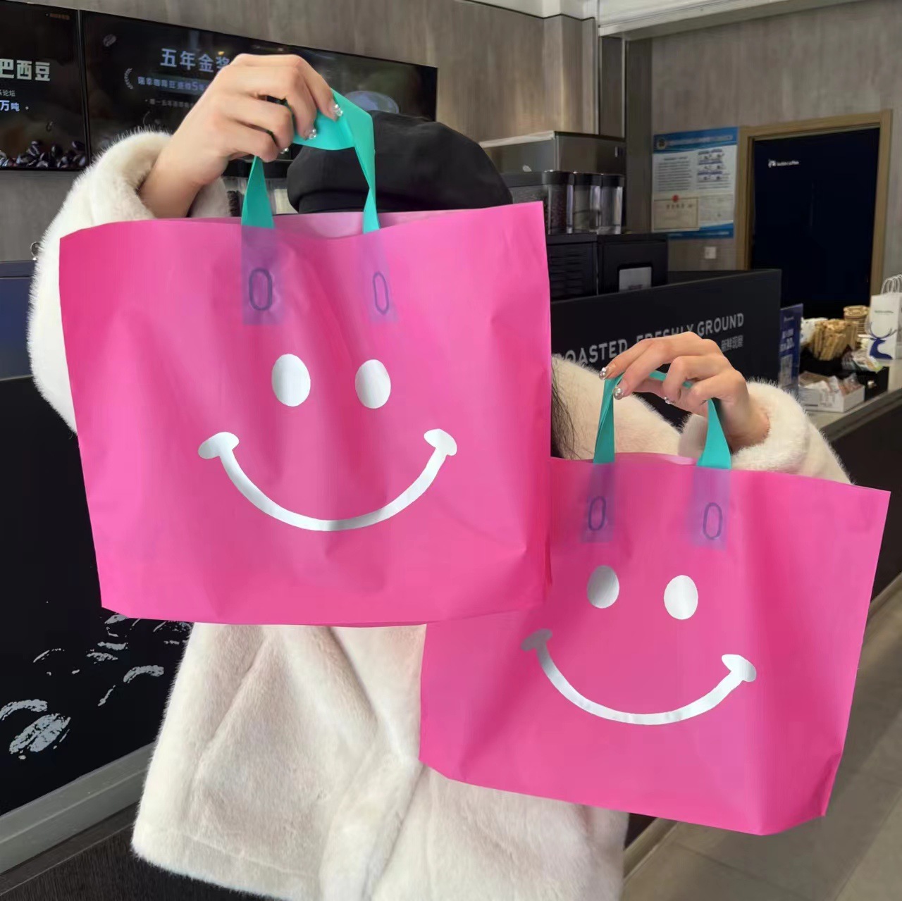 加厚磨砂购物袋女装服装店手提胶袋童装衣服鞋盒礼品袋子logo
