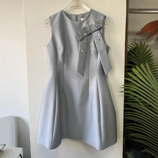 深圳南油高端女装2026春季新款赫本气质千金蝴蝶结无袖背心连衣裙