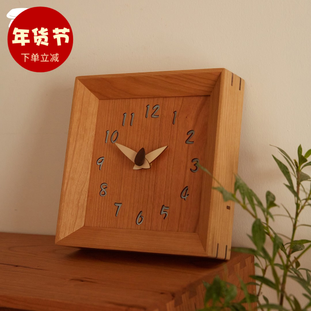 实木质时钟挂墙壁灯挂钟静音小夜灯桌面高级感摆件简约客厅原木风