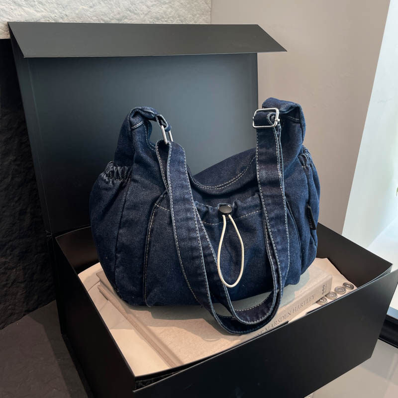 牛仔布单肩斜挎包通勤外出大容量女包新款休闲百搭背包复古妈妈包,箱包皮具/热销女包/男包,腋下包,淘宝优惠券,粉丝福利购,淘宝优惠卷