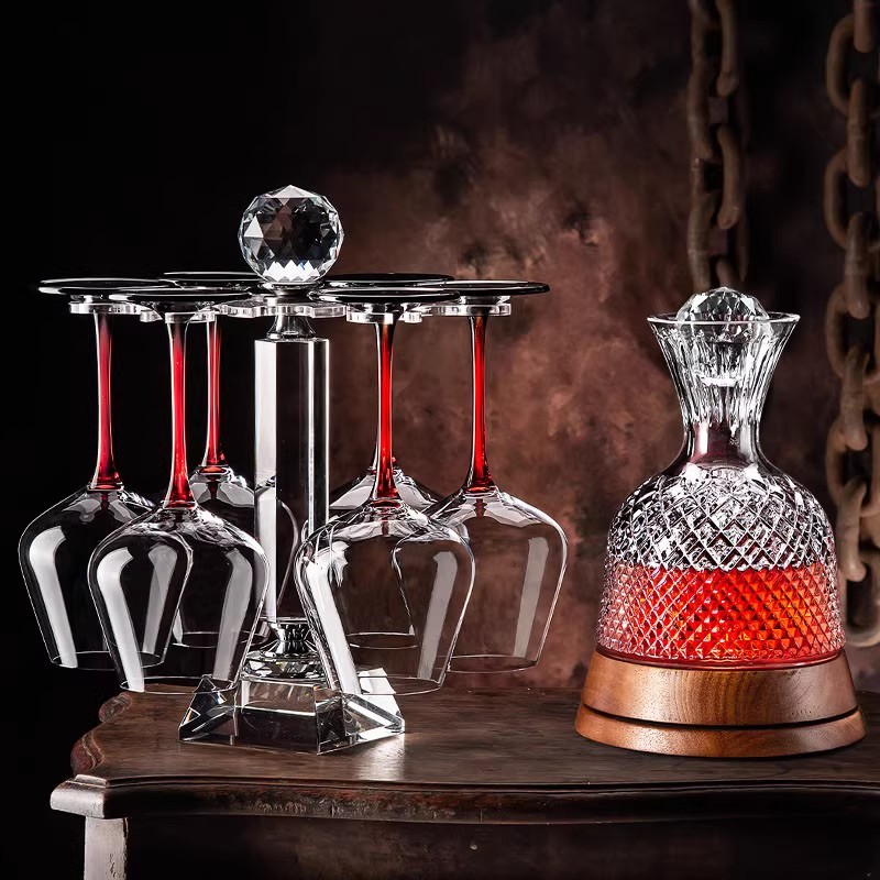 意大利红酒杯套装家用轻奢高档摆件水晶玻璃高脚杯旋转醒酒器酒具