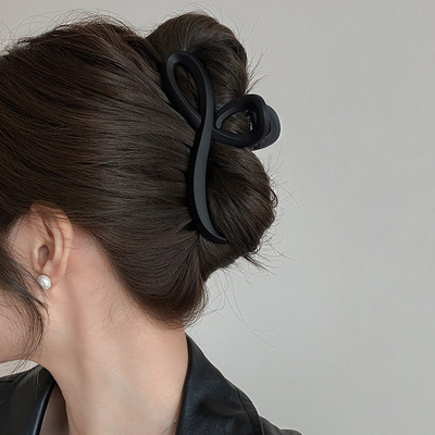 简约百搭水滴线条大号发夹