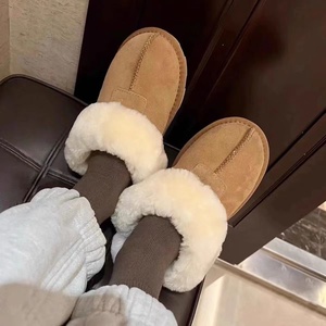 两穿型千颂伊羊毛拖鞋