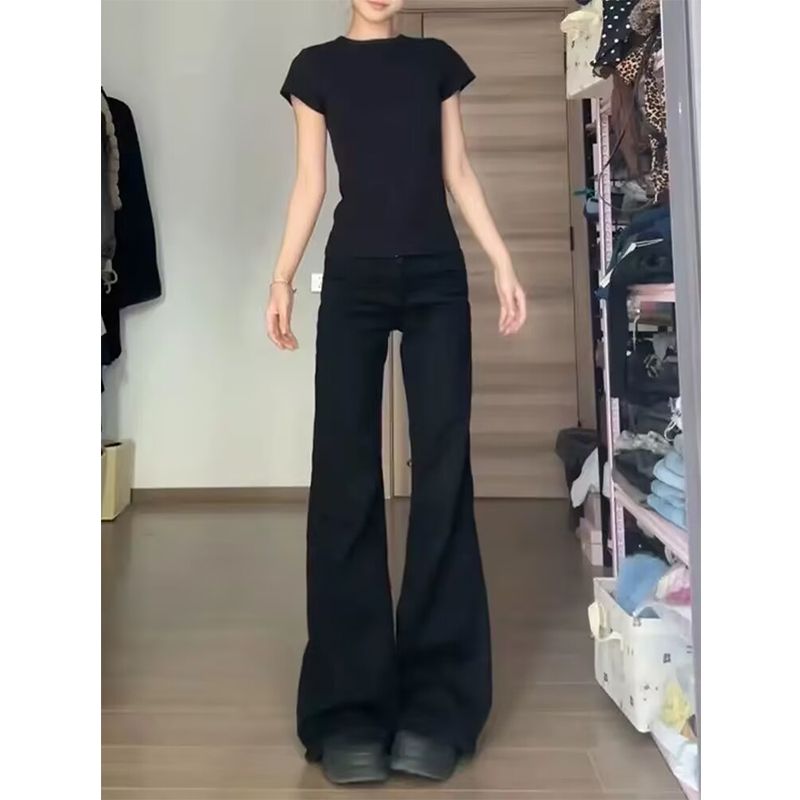 辣妹黑色低腰水洗喇叭牛仔