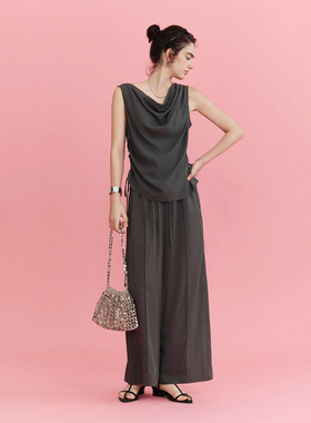 CLMX纯色套装时装风斜纹肌理莱赛尔面料褶皱无袖上衣/直筒阔腿裤