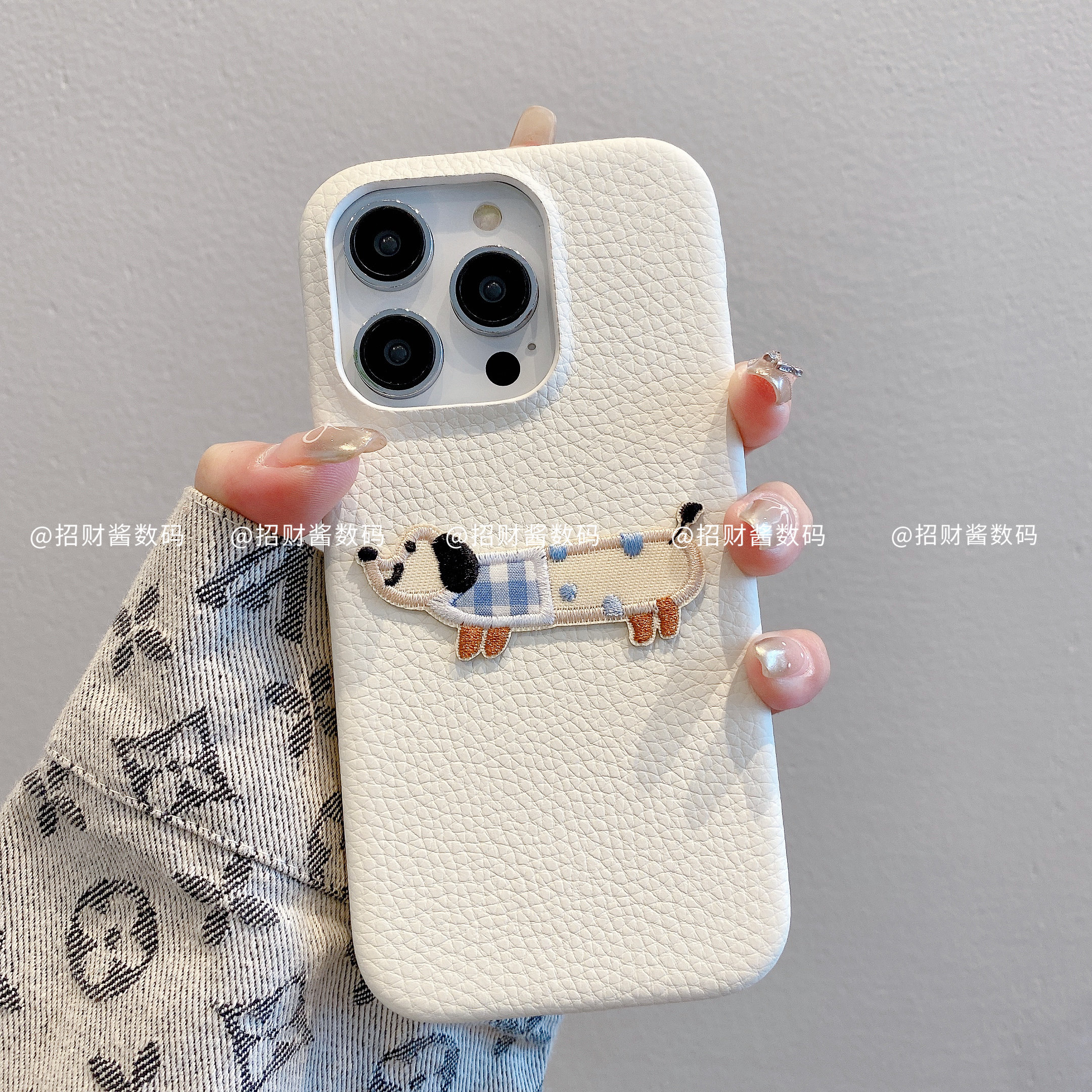 蓝格子腊肠狗荔枝纹适用iphone15promax手机壳苹果13/14/12/11保护套华为p70/p70pro/华为m