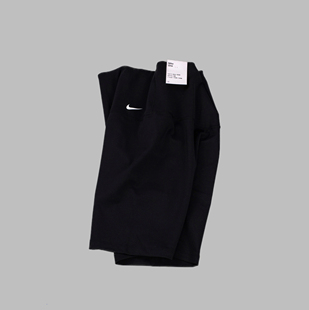 NIKE DRI-FIT ONE 纯色LOGO高腰骑行健身跑步短裤女款黑色DV9023