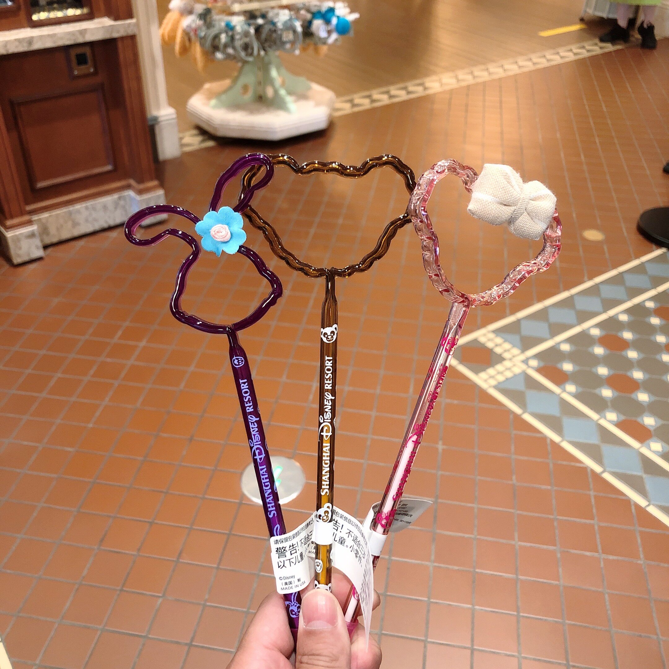 上海迪士尼乐园国内代购星黛露达菲熊雪莉玫造型圆珠笔