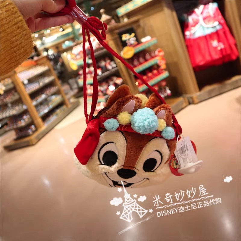 上海迪士尼新春奇奇蒂蒂斜挎包