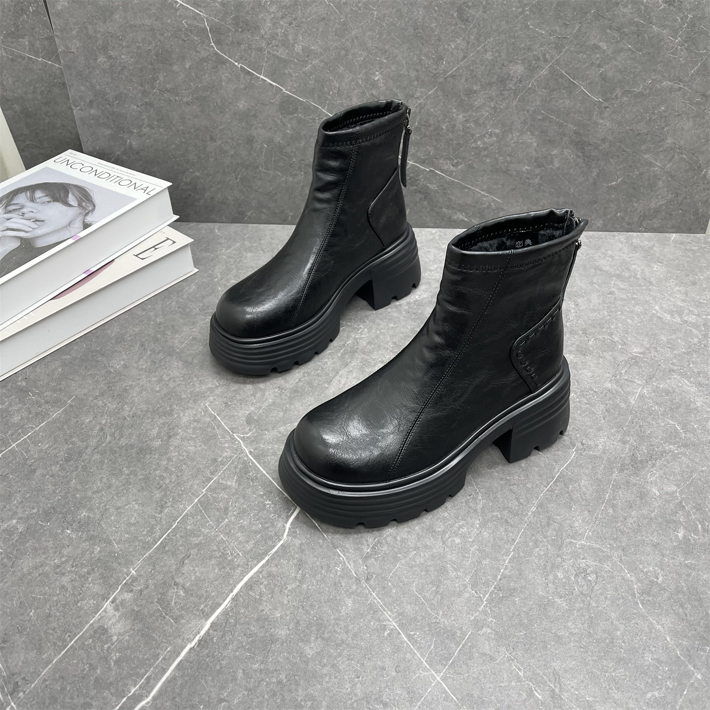 小个子粗跟增高短靴女2025冬季新款加绒复古保暖英伦风休闲马丁靴