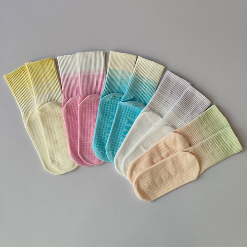 瑜伽袜子女中筒纯棉硅胶防滑