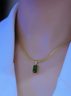 复古绿色水晶扁链蛇骨链项链女