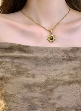 秋冬新款虎眼石锆石太阳花项链女