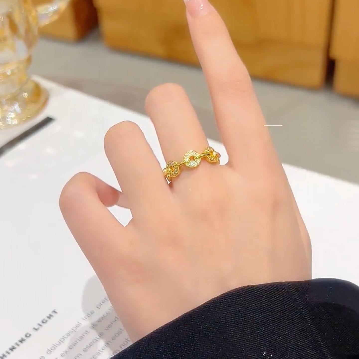 网红爆款铜钱镶钻钱串戒指女时尚百搭高级感食指旺财开口指环配饰