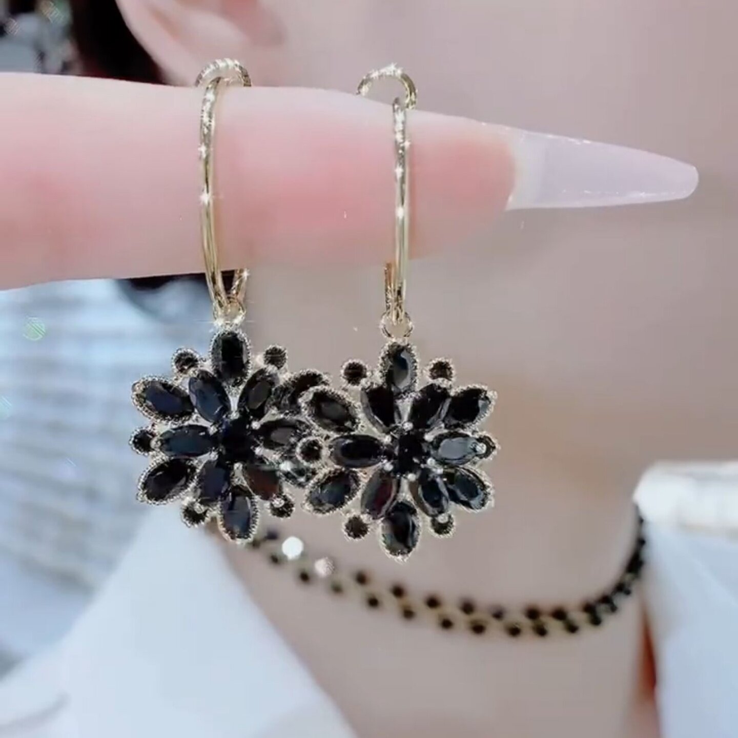 暗黑魅惑黑色水晶花朵耳环女