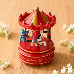 红色旋转木马音乐盒复古带马匹摆件装饰品儿童玩具礼品